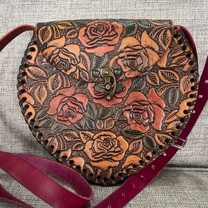NEW Hand-Tooled Embossed Mexican Leather Floral Roses Handcrafted Artisanal Bag
